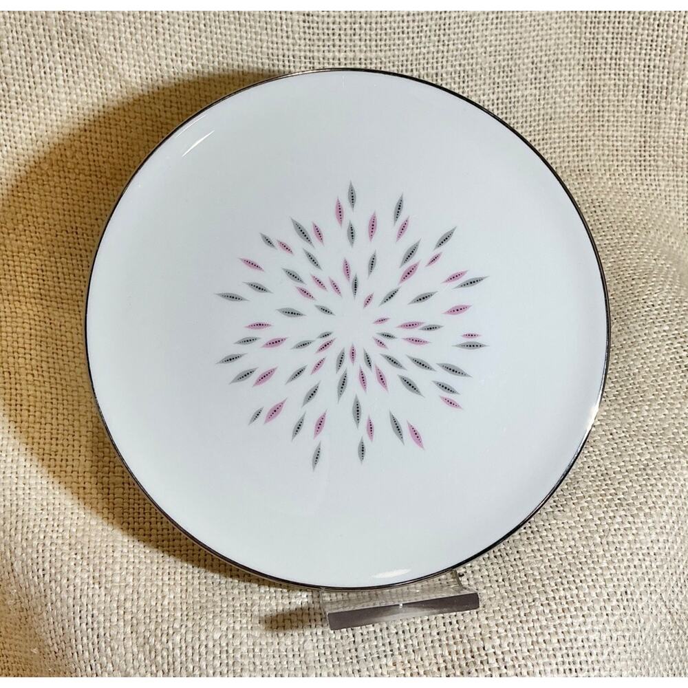 ROYAL JACKSON Festival Parisienne 6 3/8 in MCM pink gray petals appetizer plate